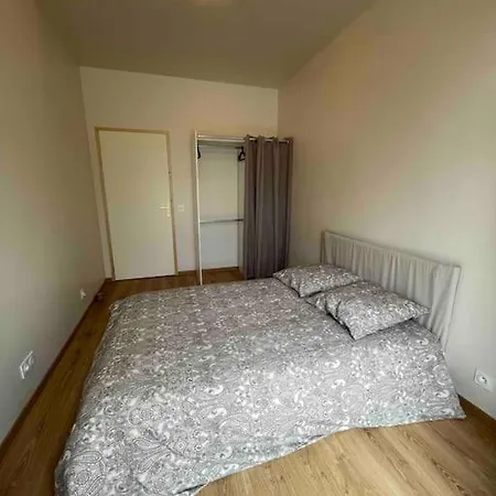 Moderne Place Du Marche Daire *