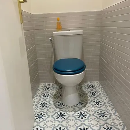 Moderne Place Du Marche Aix-les-Bains