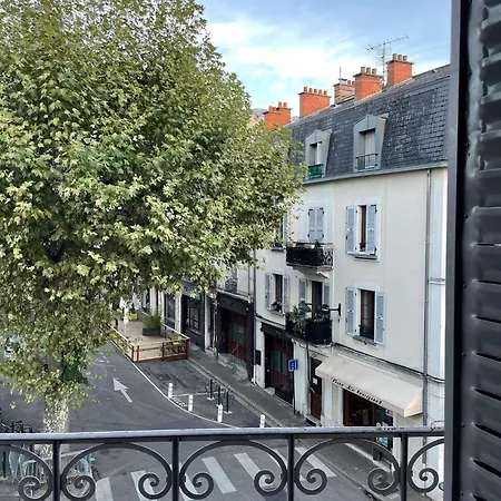 Moderne Place Du Marche *