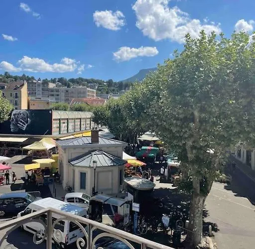 Moderne Place Du Marche Appartement