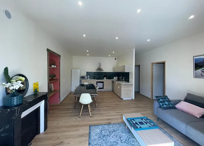 Appartement Moderne Place Du Marche